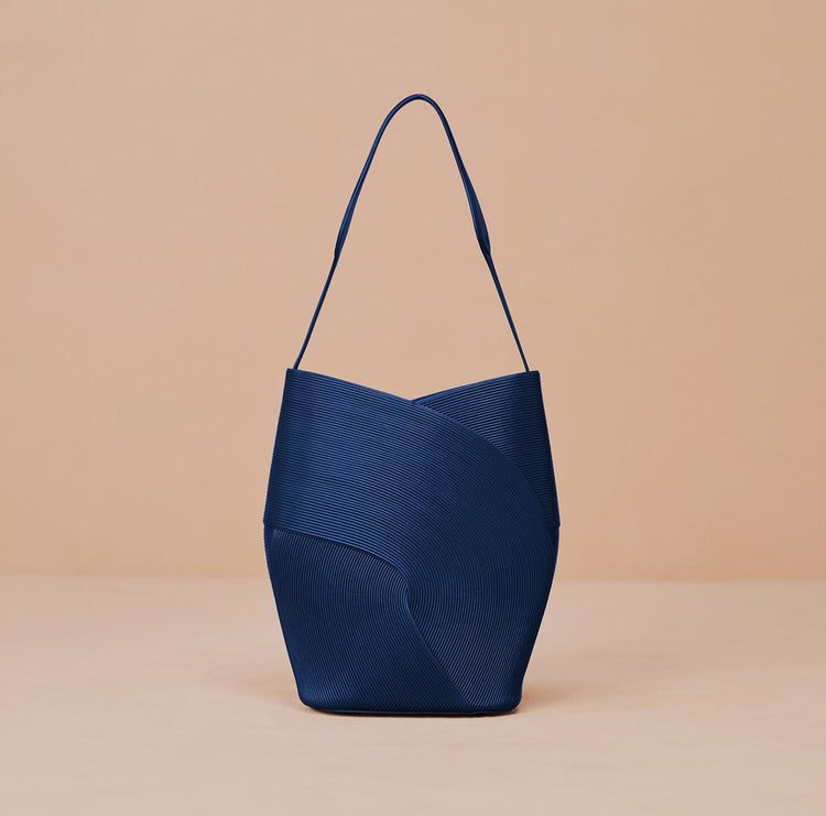 Ilian Shoulder Bag