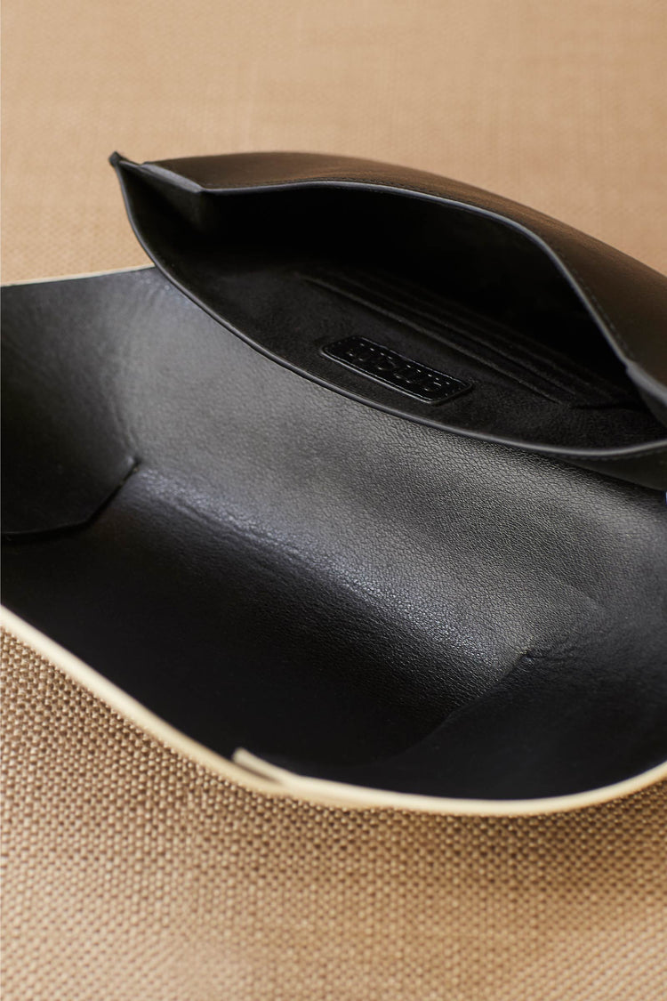 Amina clutch - Black