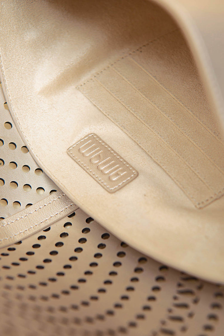 Oriole Clutch
