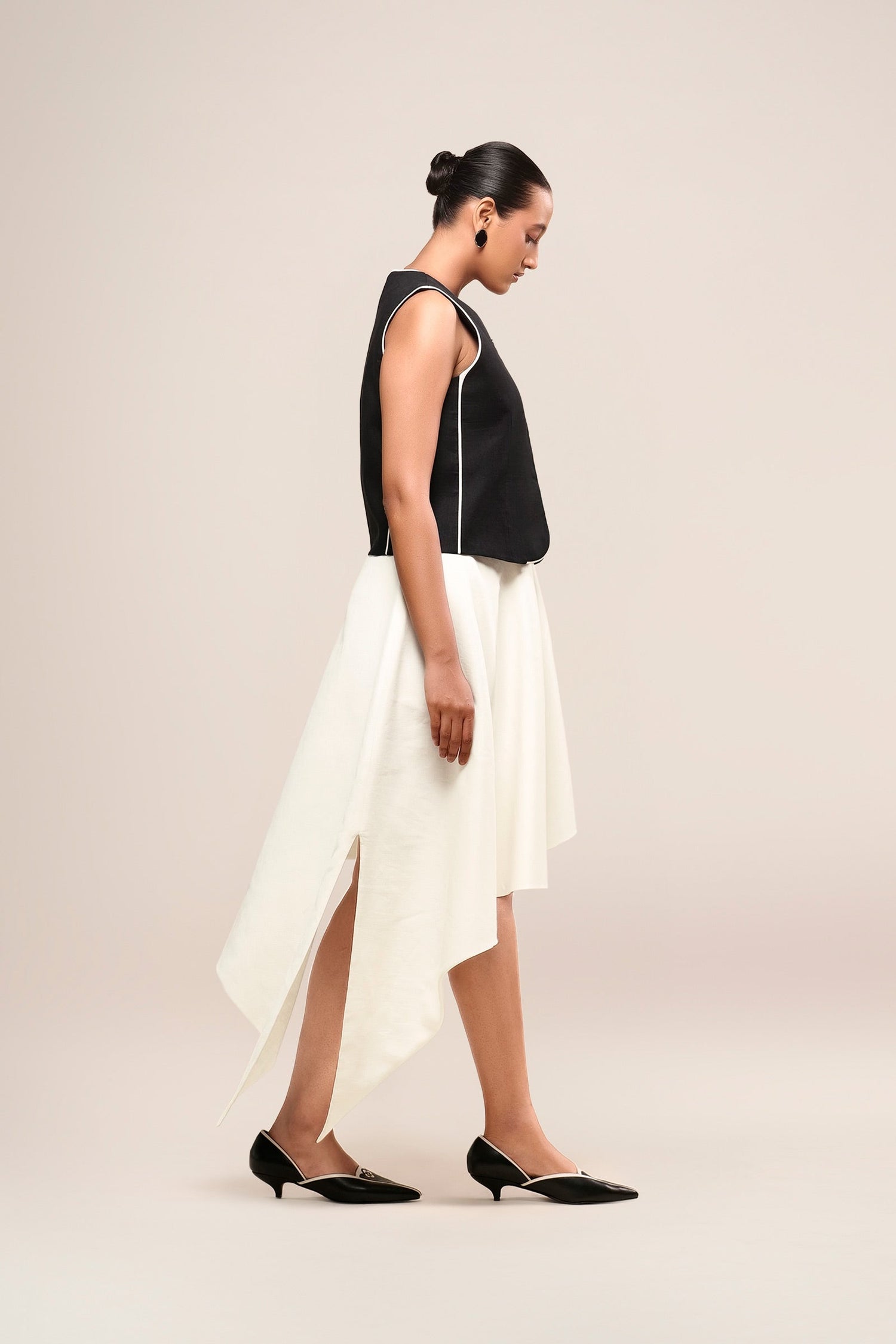  Linen Rumi Waistcoat – Black