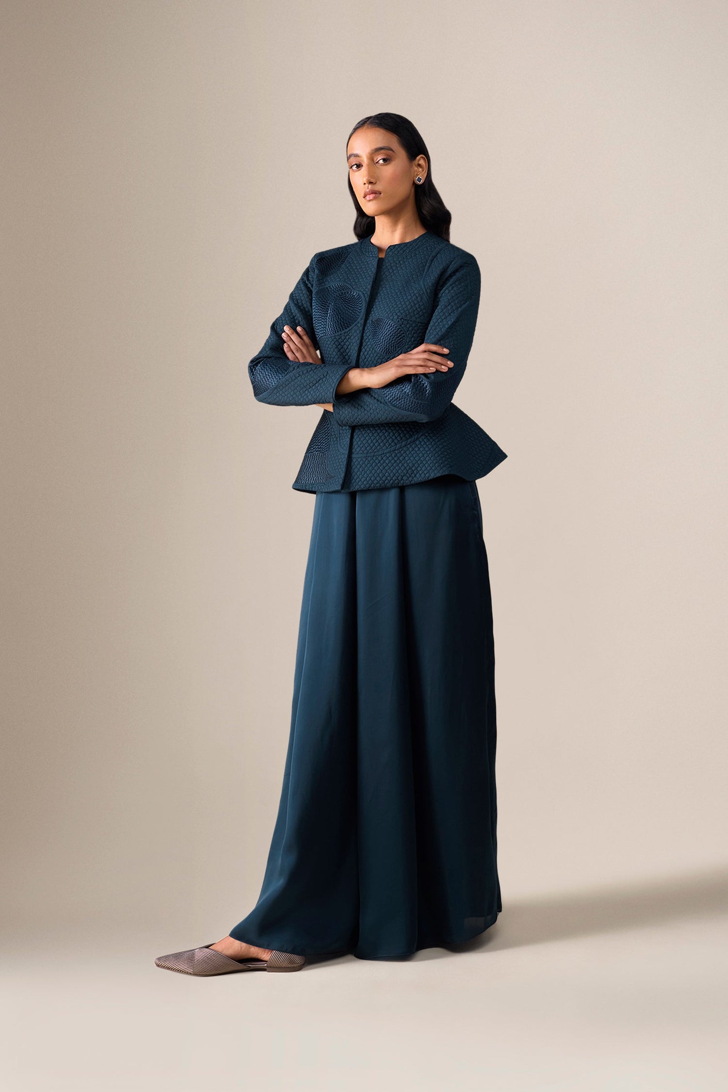  Silk Valla Jacket Set – Black