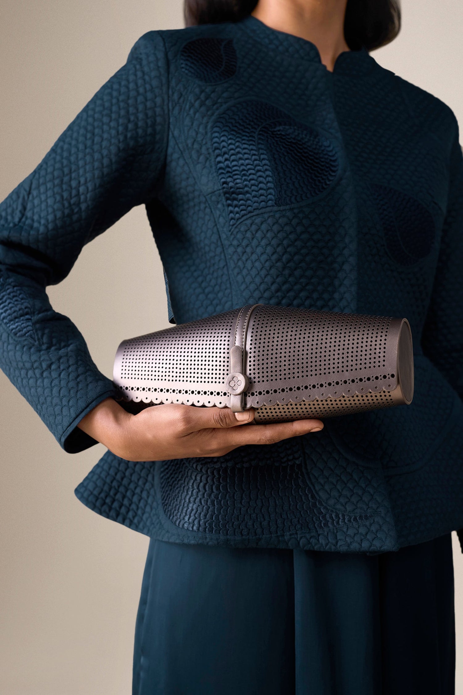  Silk Valla Jacket Set – Black