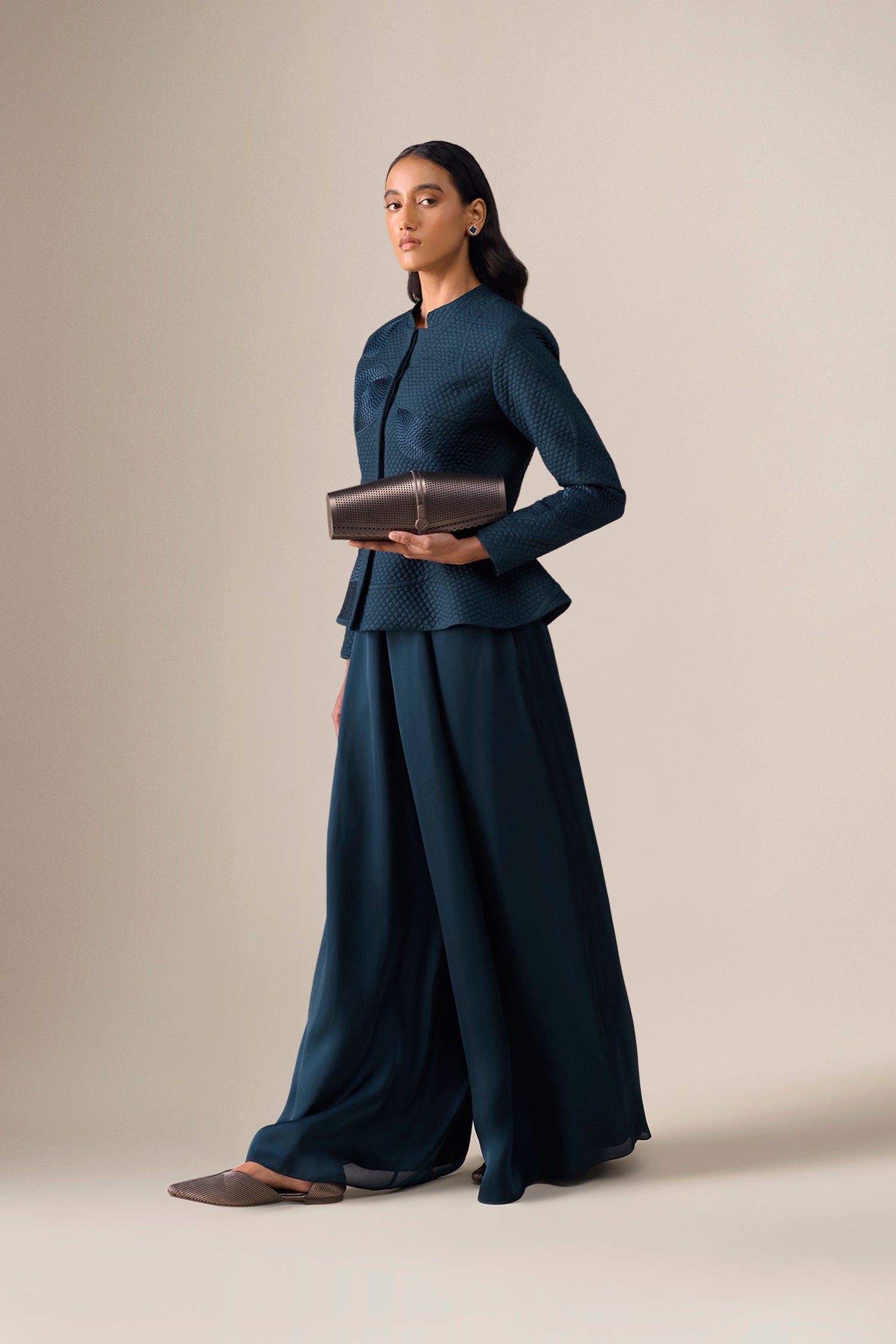  Silk Valla Jacket Set – Black