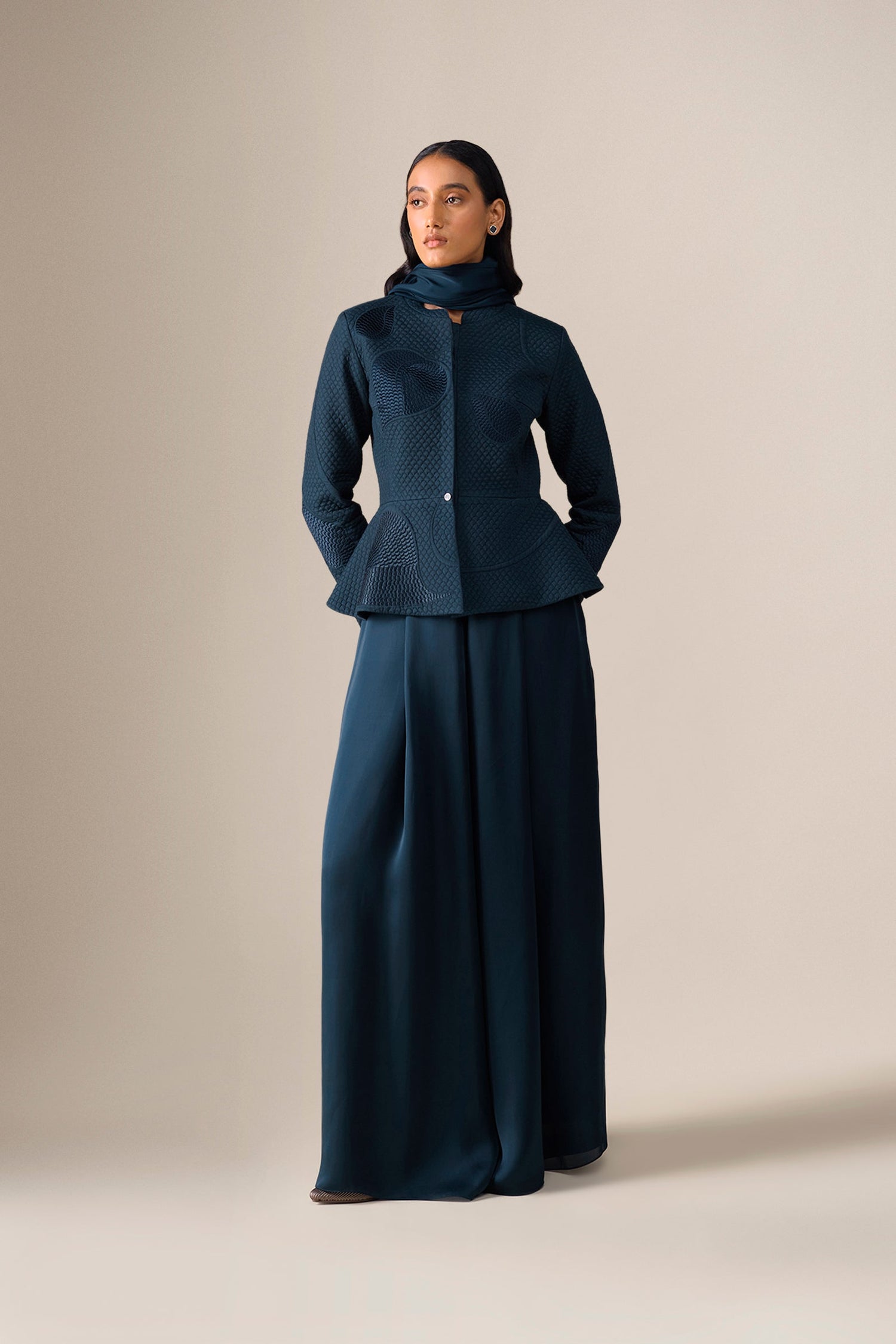  Silk Valla Jacket Set – Black