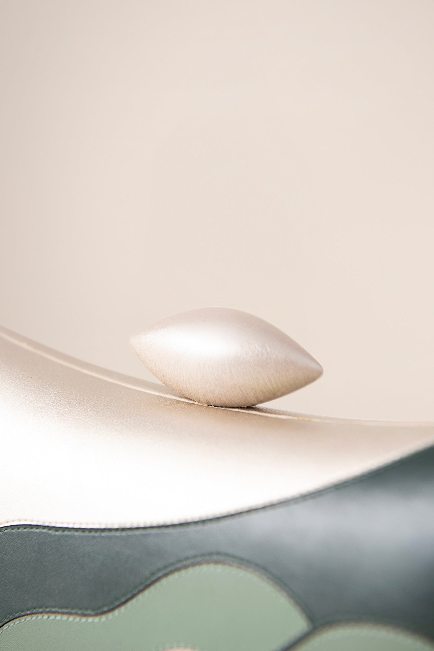  Faux leather Aasma Clutch – Metallics