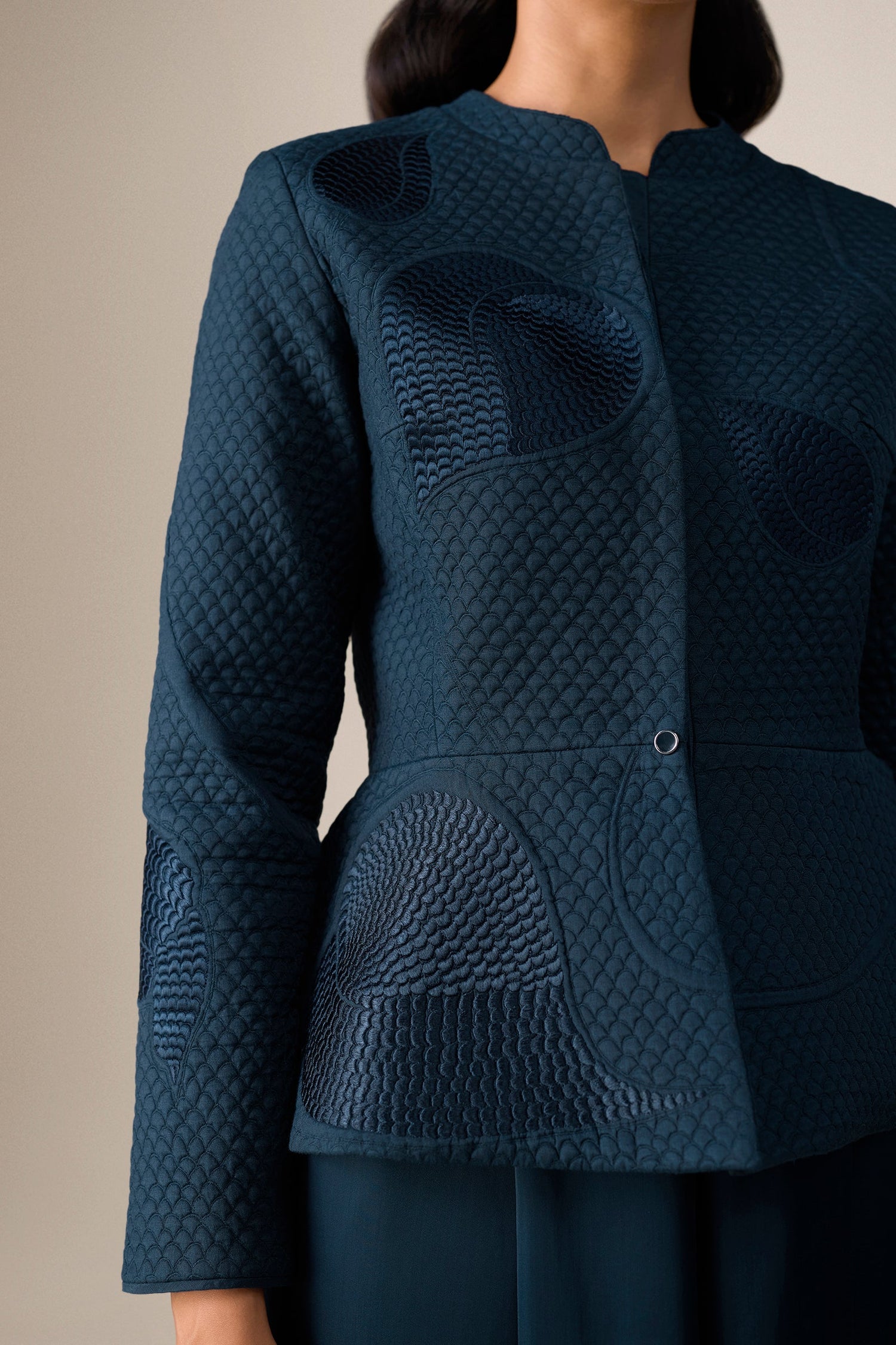  Silk Valla Jacket Set – Black