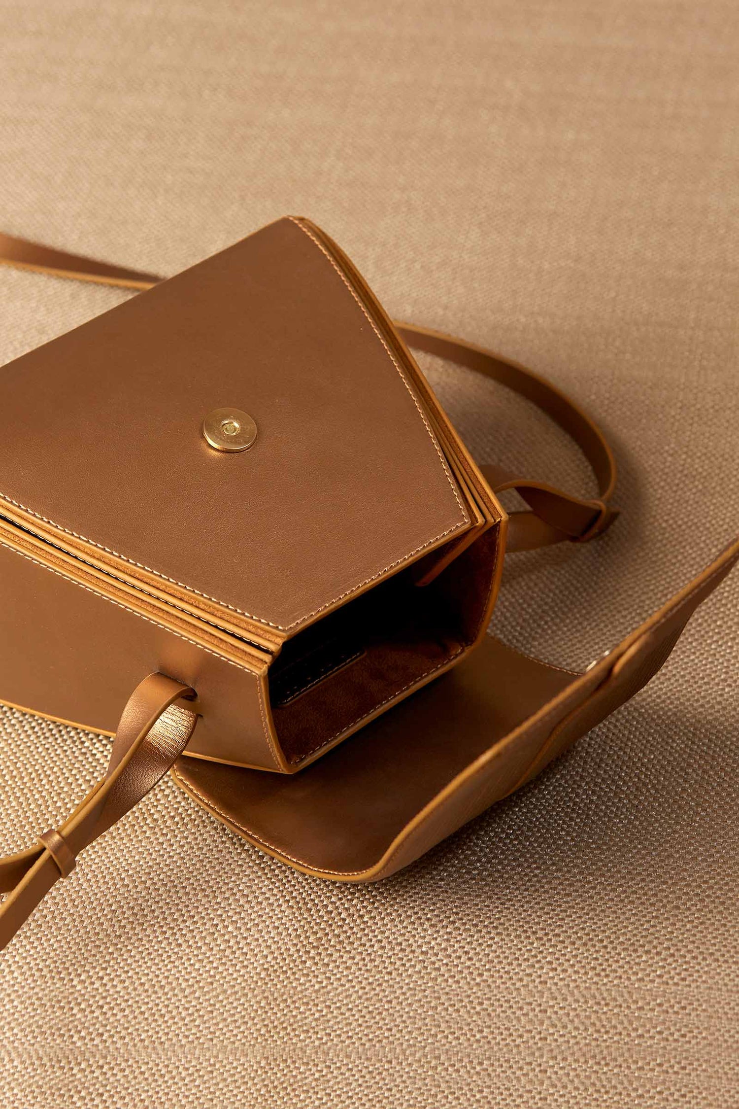   Naia Shoulder Bag – 