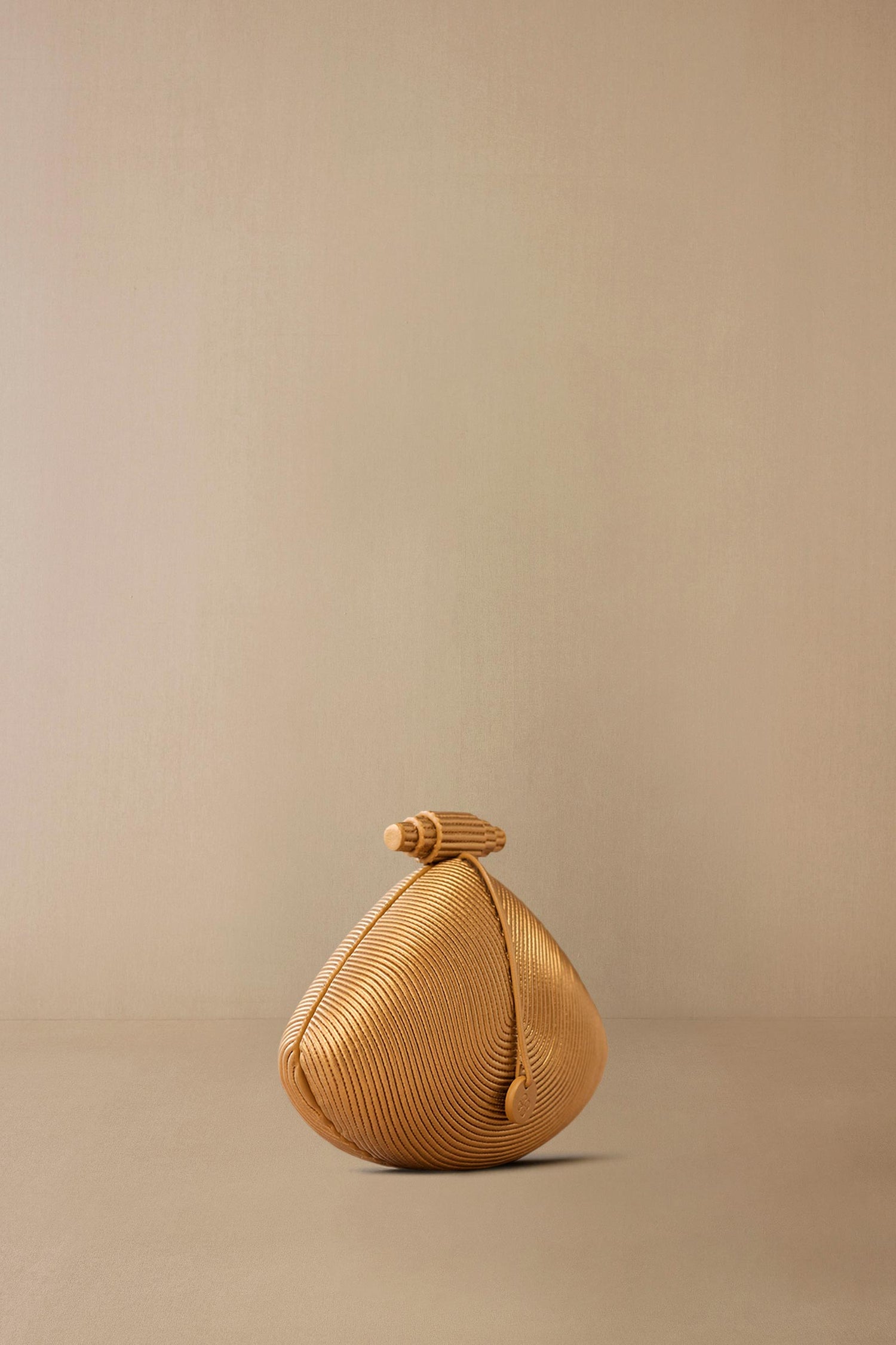  Faux Leather Iyana Clutch – Metallics