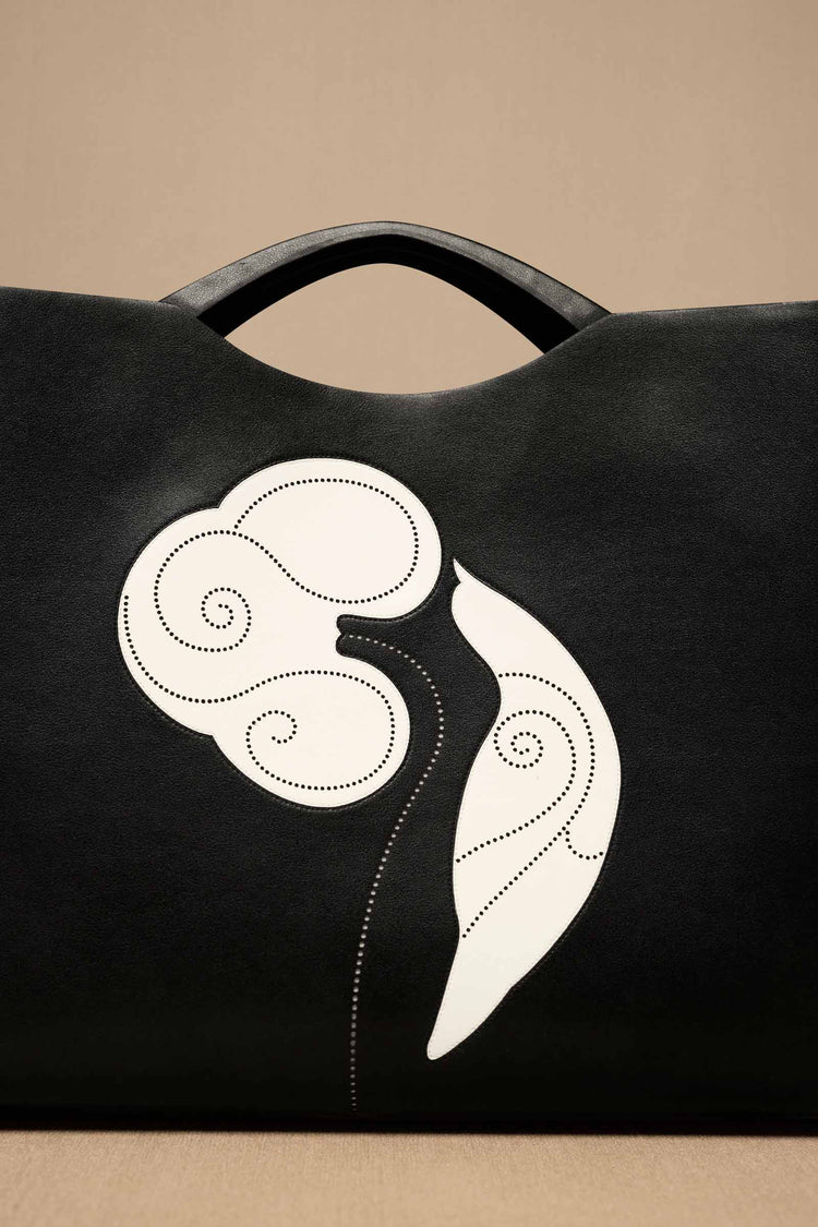 Dilbandi Tote Bag