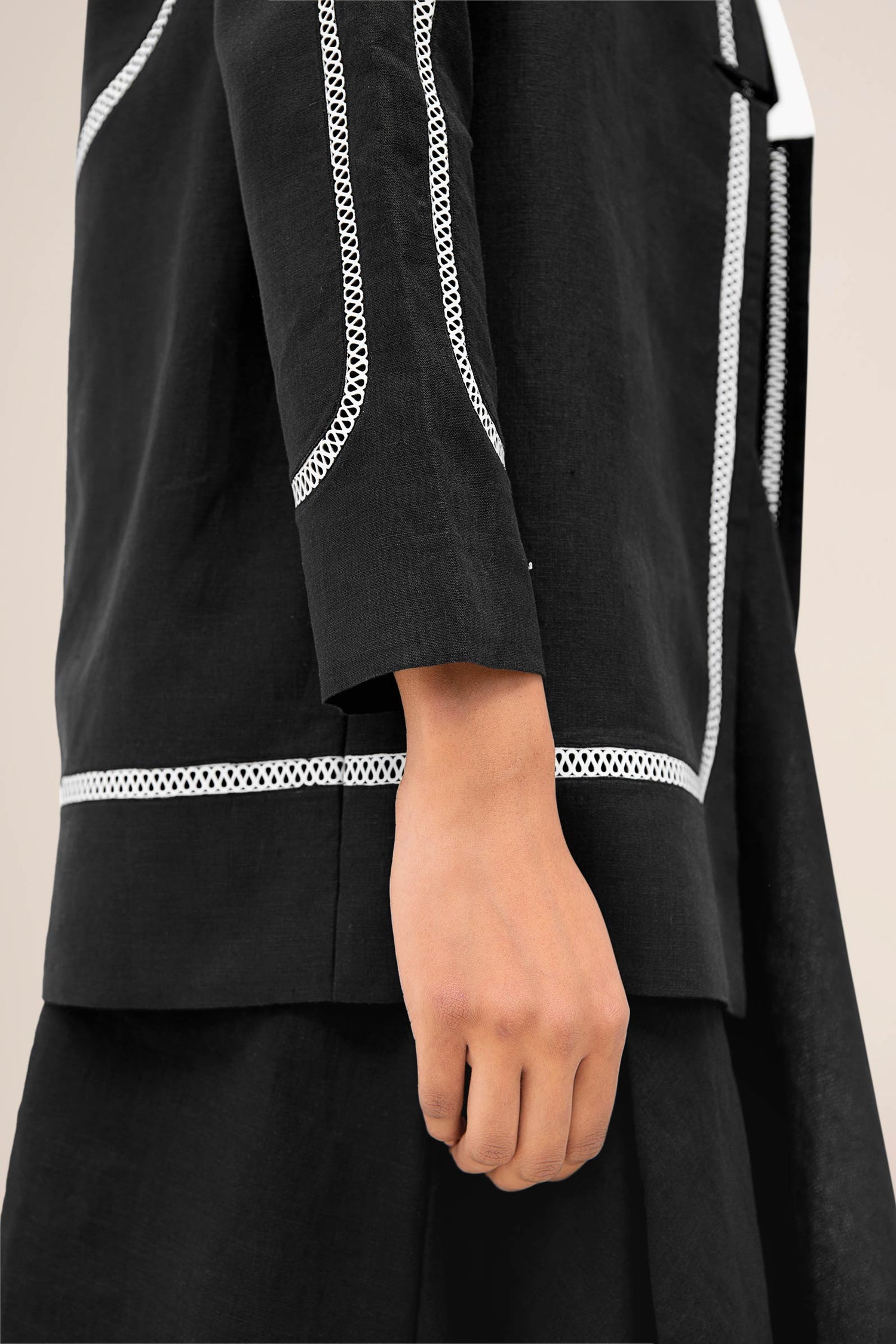  Linen Vivia Jacket – Black